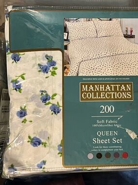 NWT Queen sheet set
